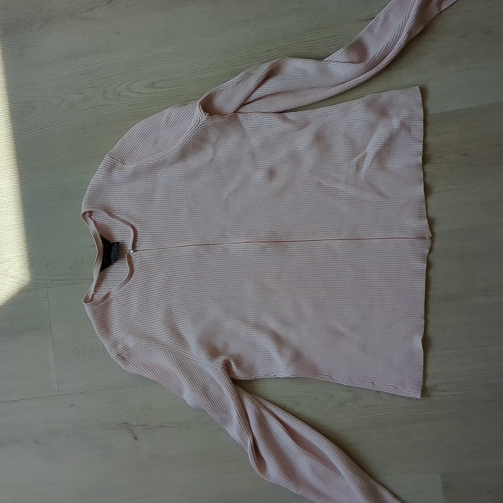 Knit zip up blouse